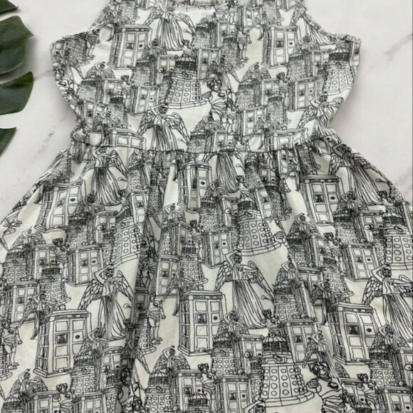 Her Universe Doctor Who Womens Mini Dress Size S White Dalek Angels Cybermen - Picture 2 of 3